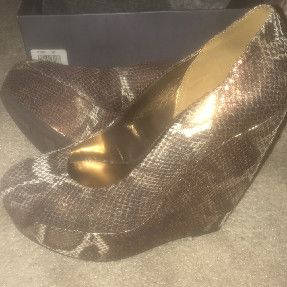 Wedges heel